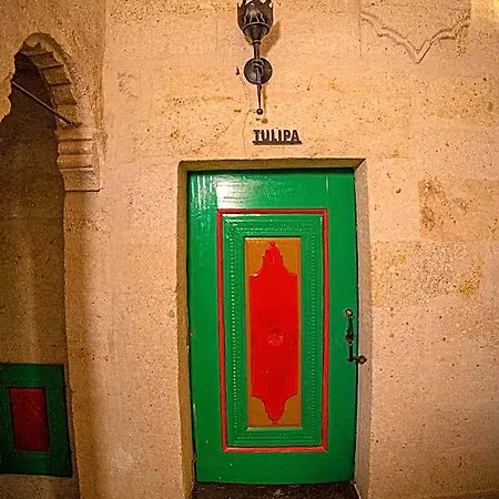 Отель Pietra Cave *