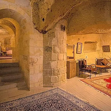Pietra Cave