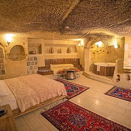 Pietra Cave
