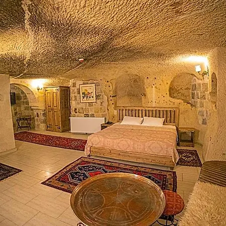 Pietra Cave