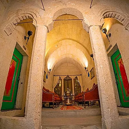 Отель Pietra Cave *